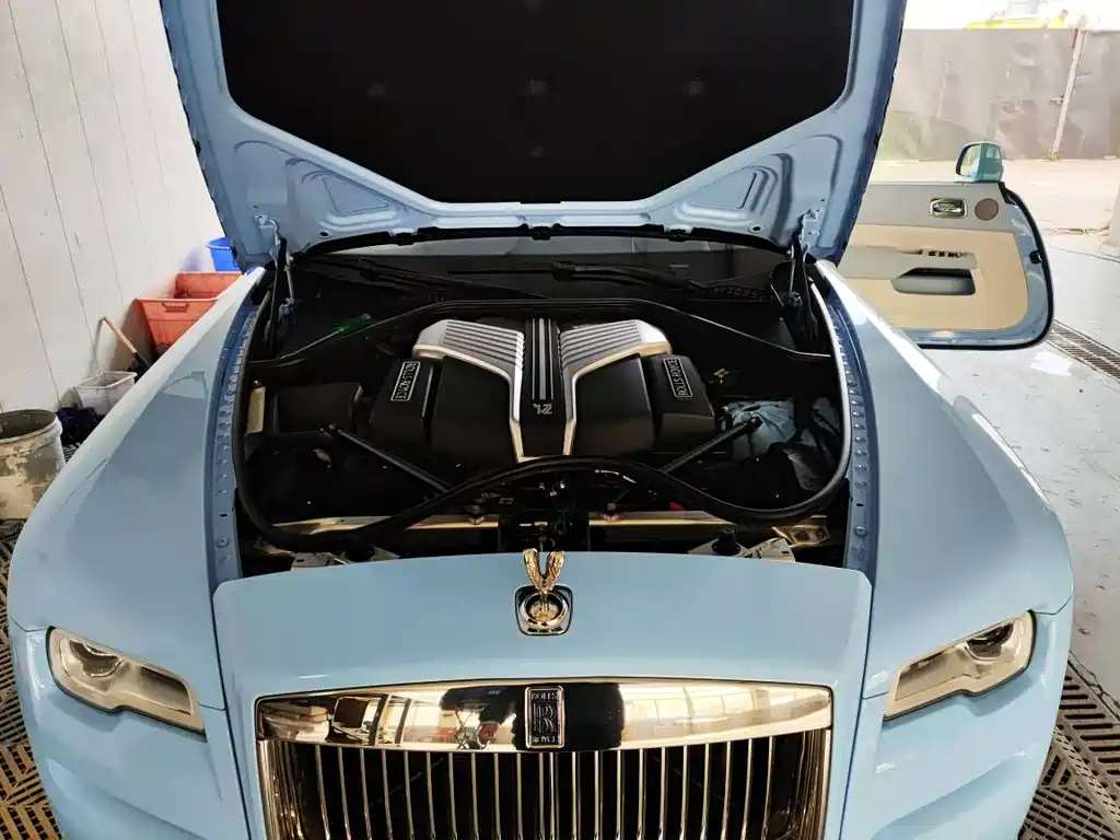 ROLLS-ROYCE PHANTOM
