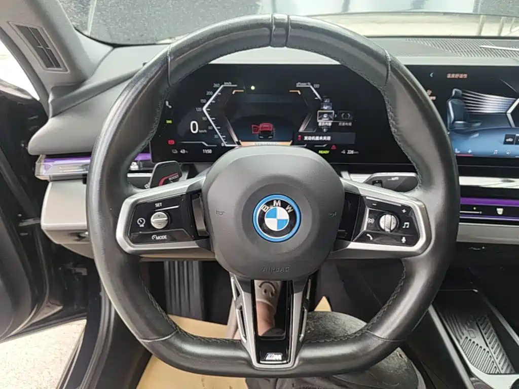 BMW i5 — миниатюра 11