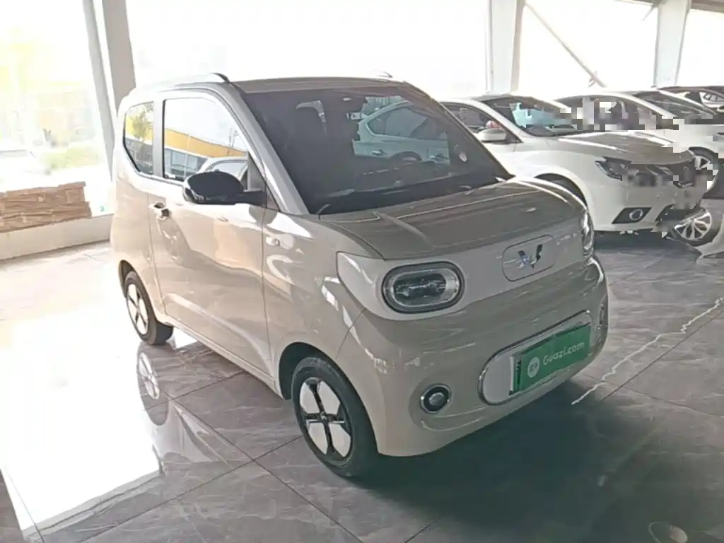 Wuling MINIEV — миниатюра 4