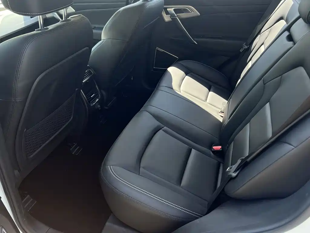 Geely Boyue — миниатюра 5