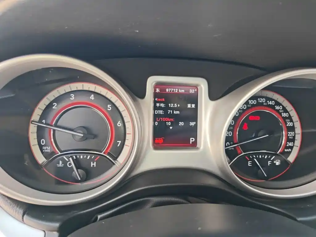 Dodge Journey — миниатюра 12