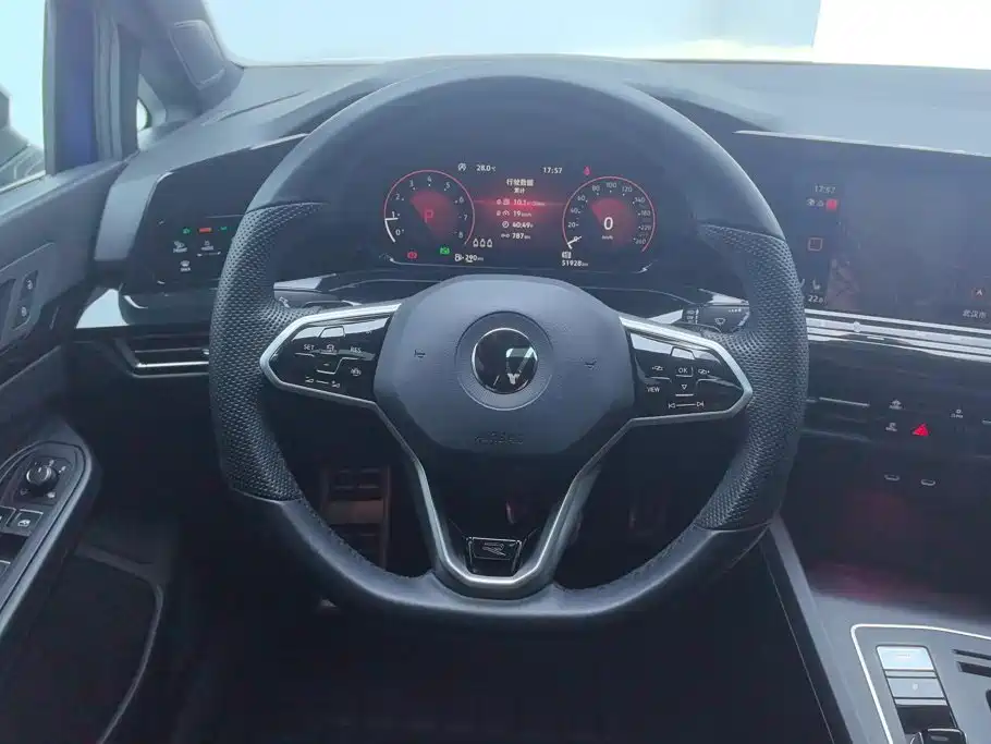 Volkswagen Golf — миниатюра 15