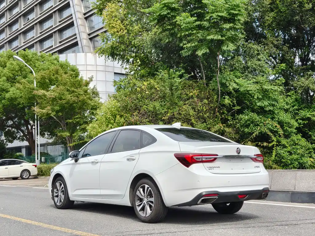 Buick Verano — миниатюра 7