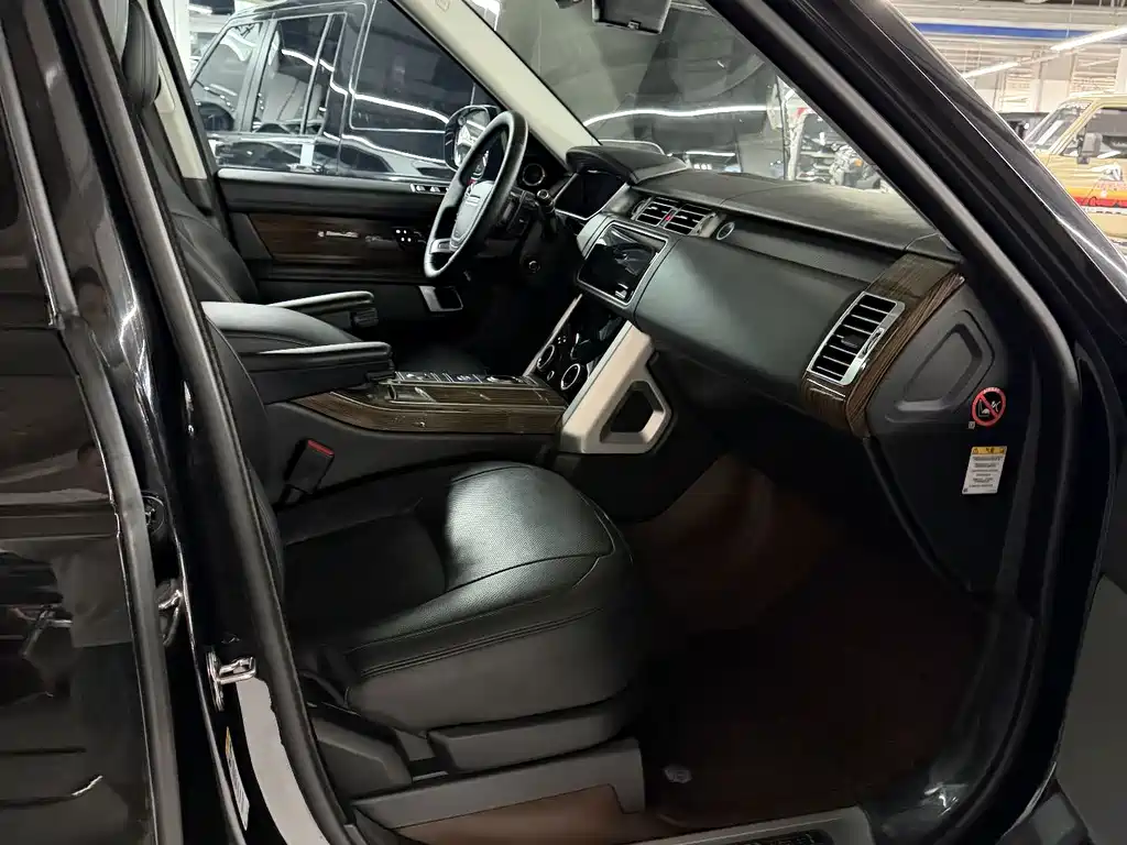 Land Rover Range Rover — миниатюра 18