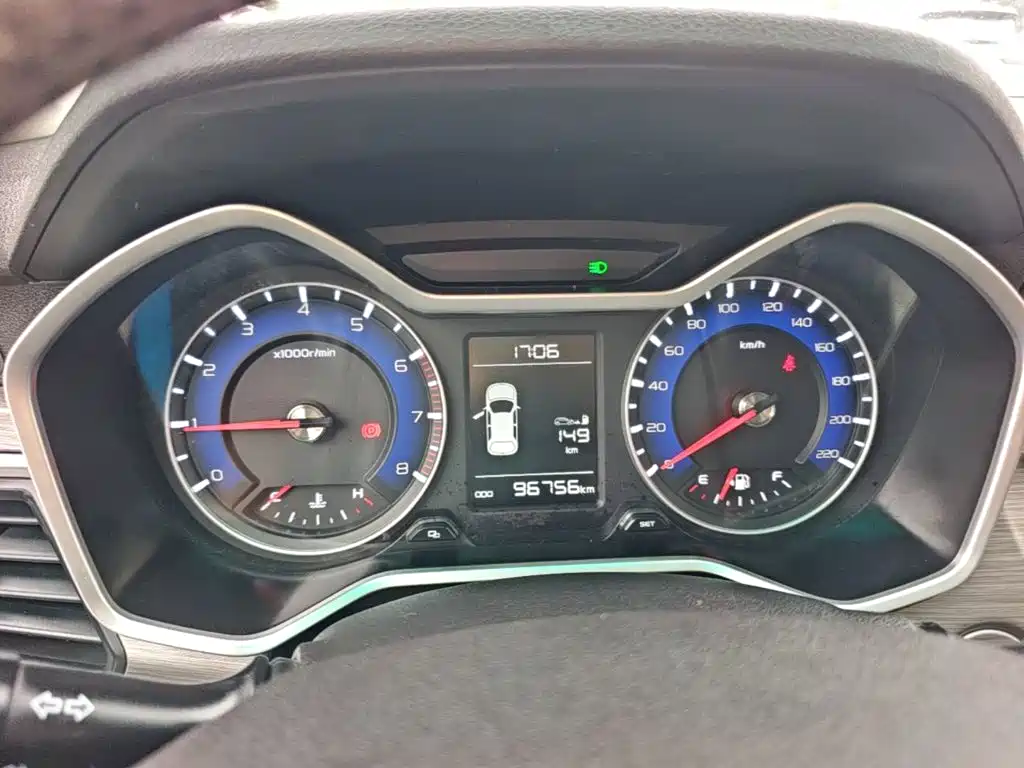 Geely Vision X3 — миниатюра 12