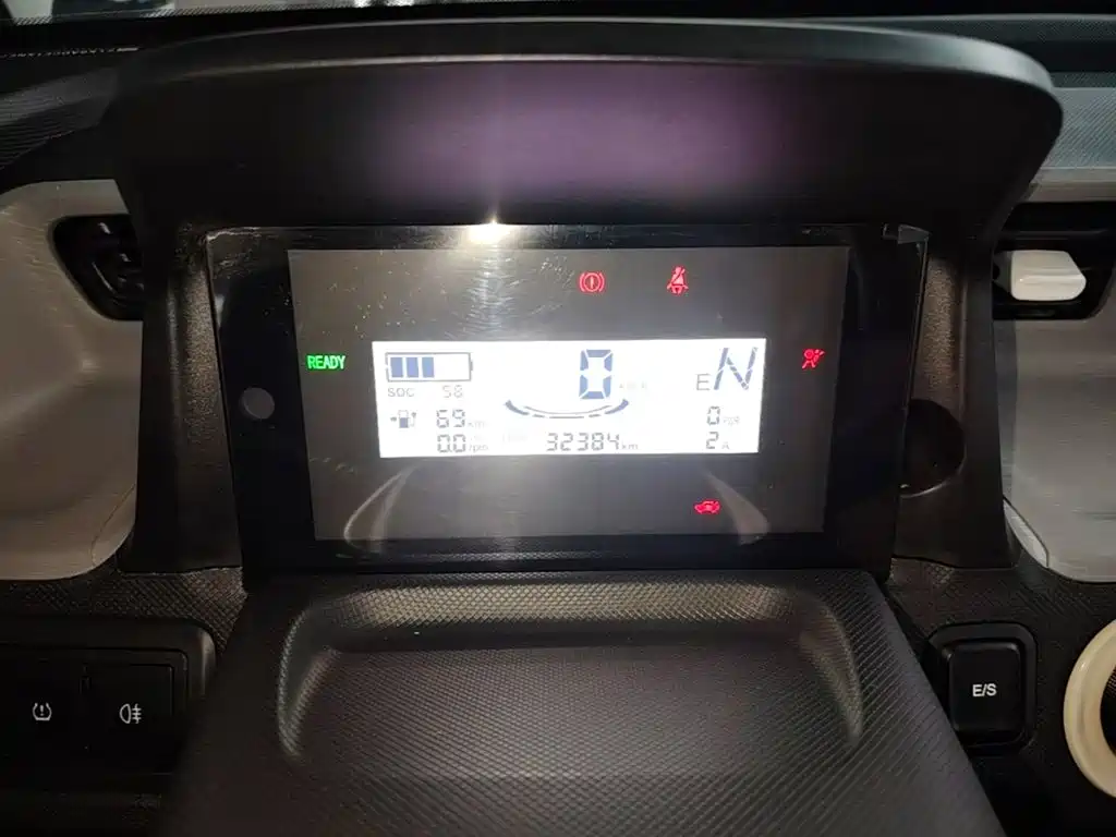 Wuling MINIEV — миниатюра 12