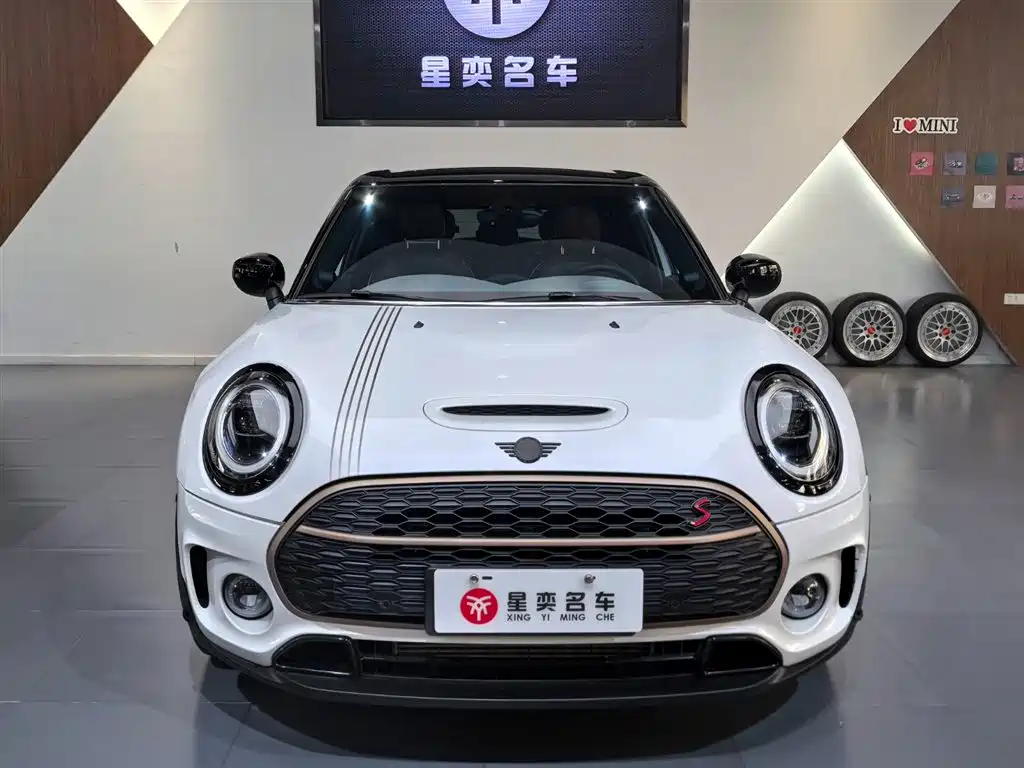 MINI CLUBMAN