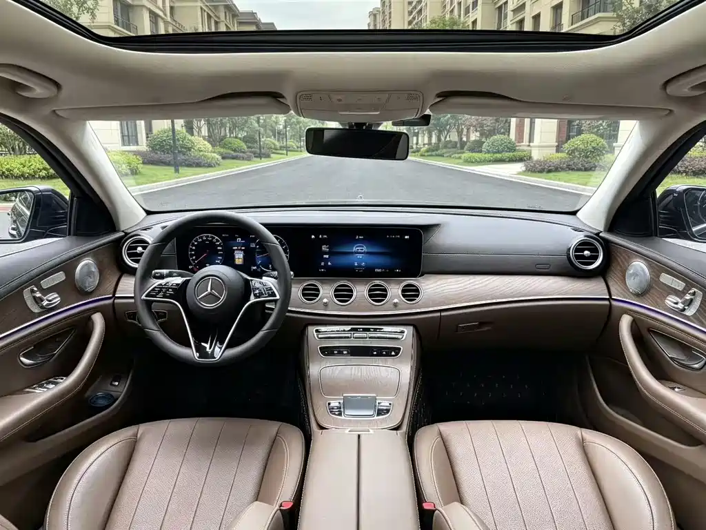 Mercedes-Benz E-Class — миниатюра 6