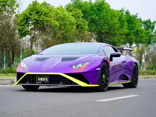 LAMBORGHINI HURACÁN 2022