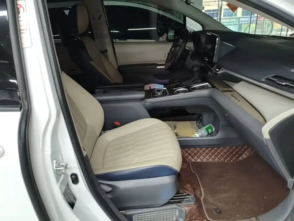 Toyota Sienna — миниатюра 25