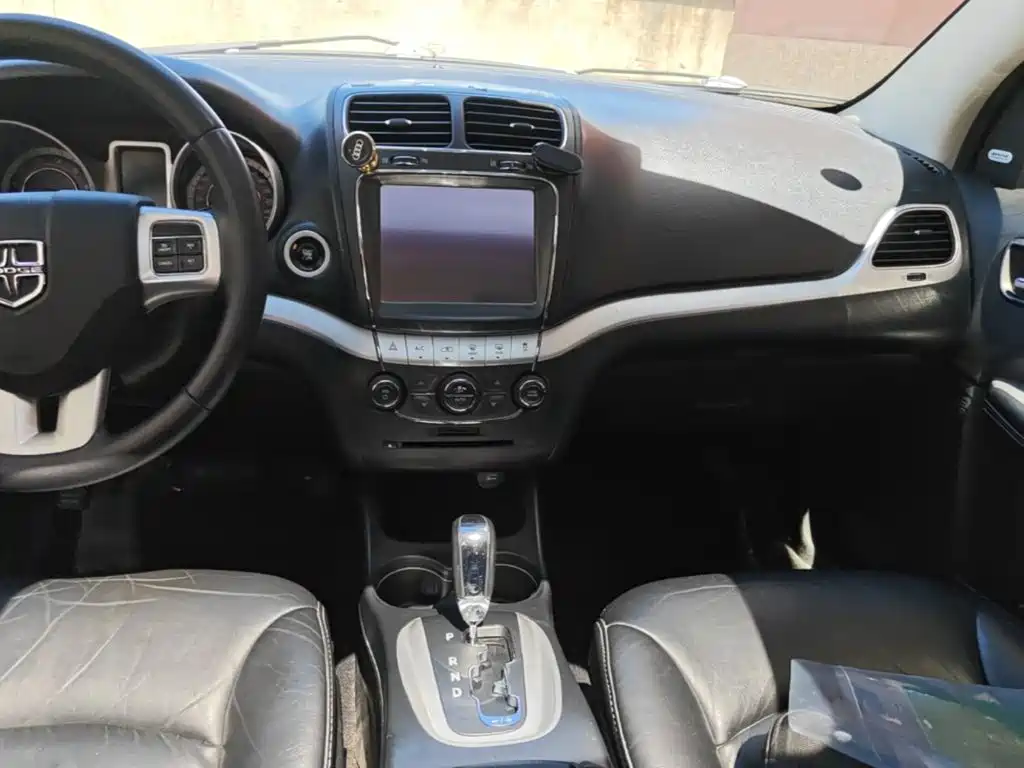 Dodge Journey — миниатюра 13