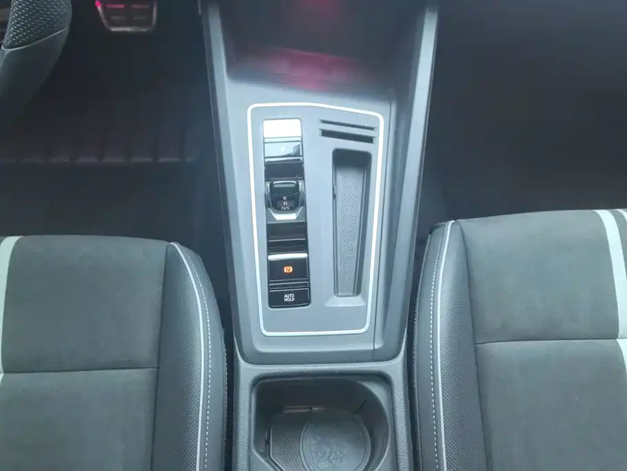 Volkswagen Golf — миниатюра 16