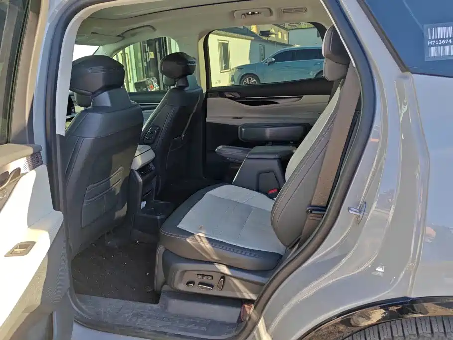 Ford Edge — миниатюра 11