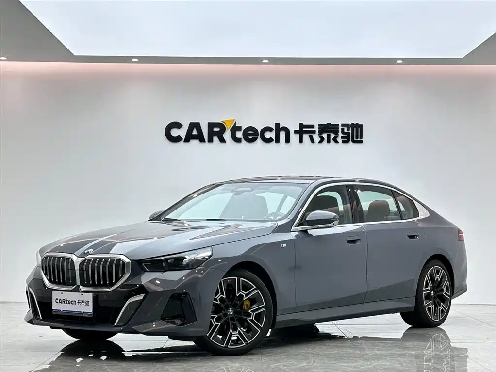 BMW 5 Series 2024