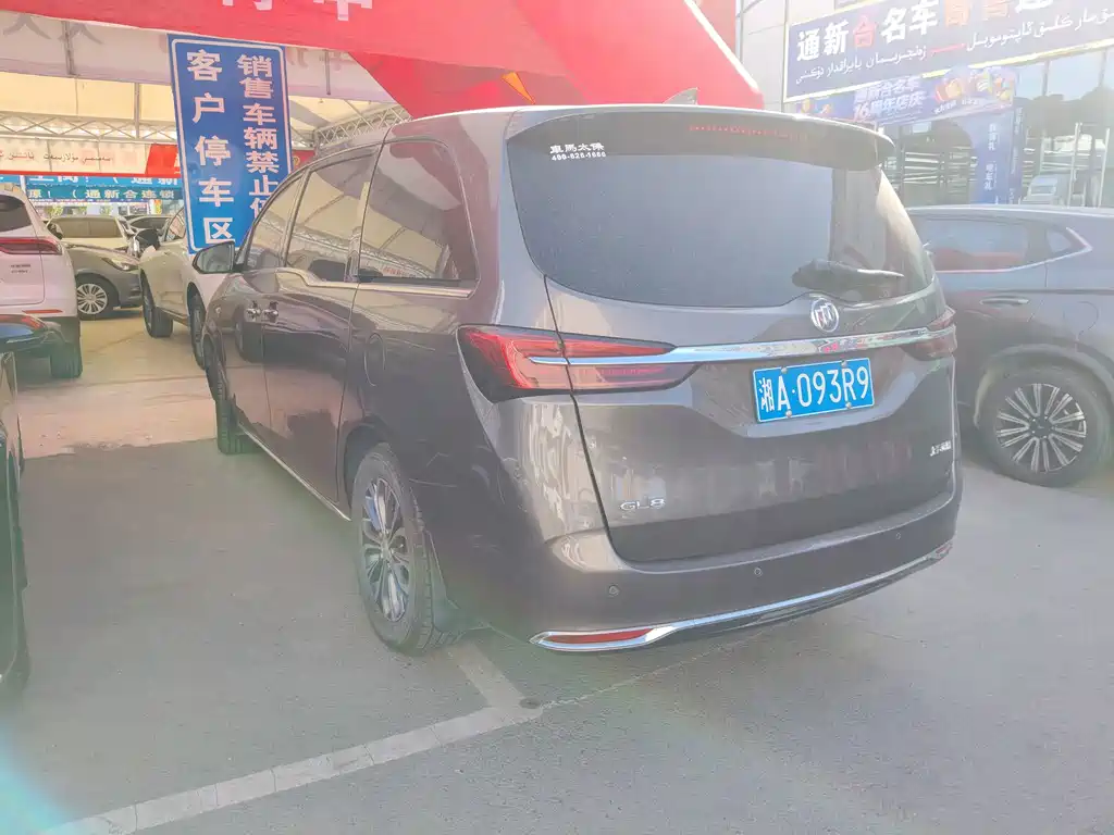 Buick GL8 — миниатюра 9
