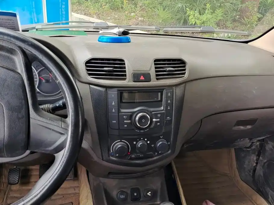 Wuling Hongguang — миниатюра 13