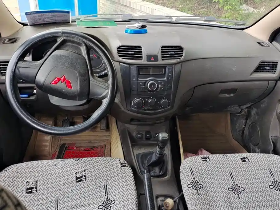 Wuling Hongguang — миниатюра 12