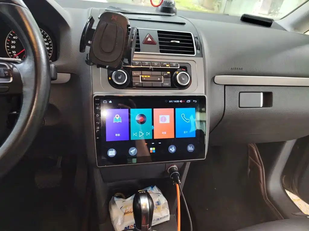 Volkswagen Touran — миниатюра 9