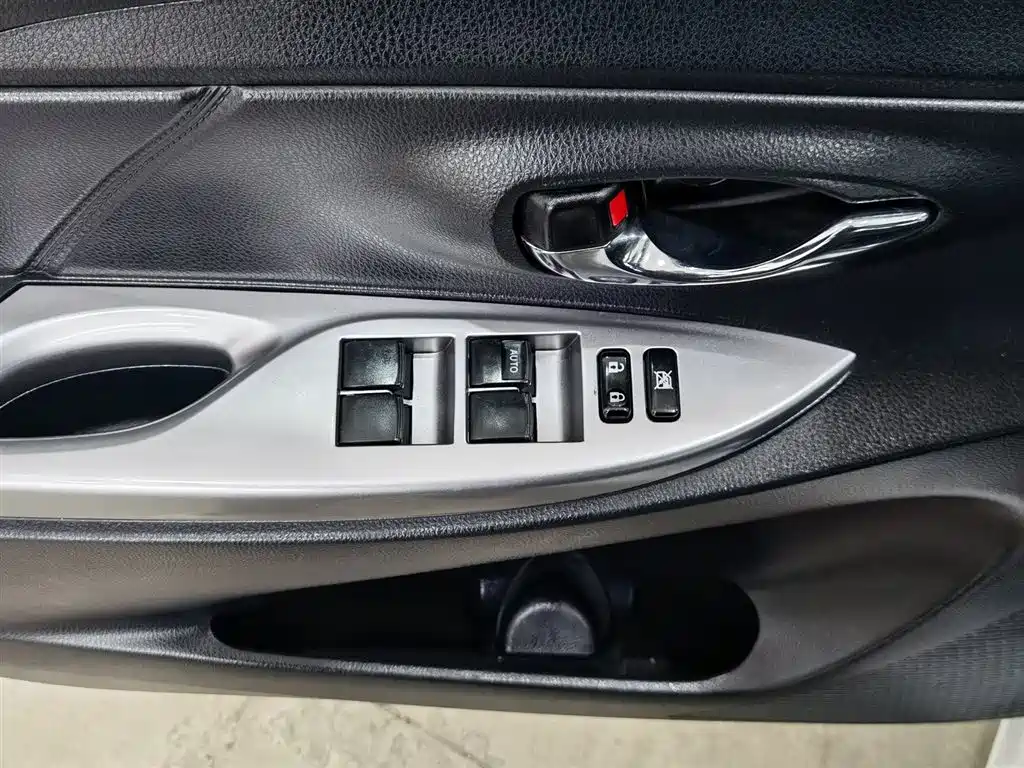 TOYOTA YARIS L ZHIXUAN