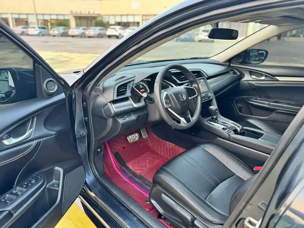 Honda Civic — миниатюра 7
