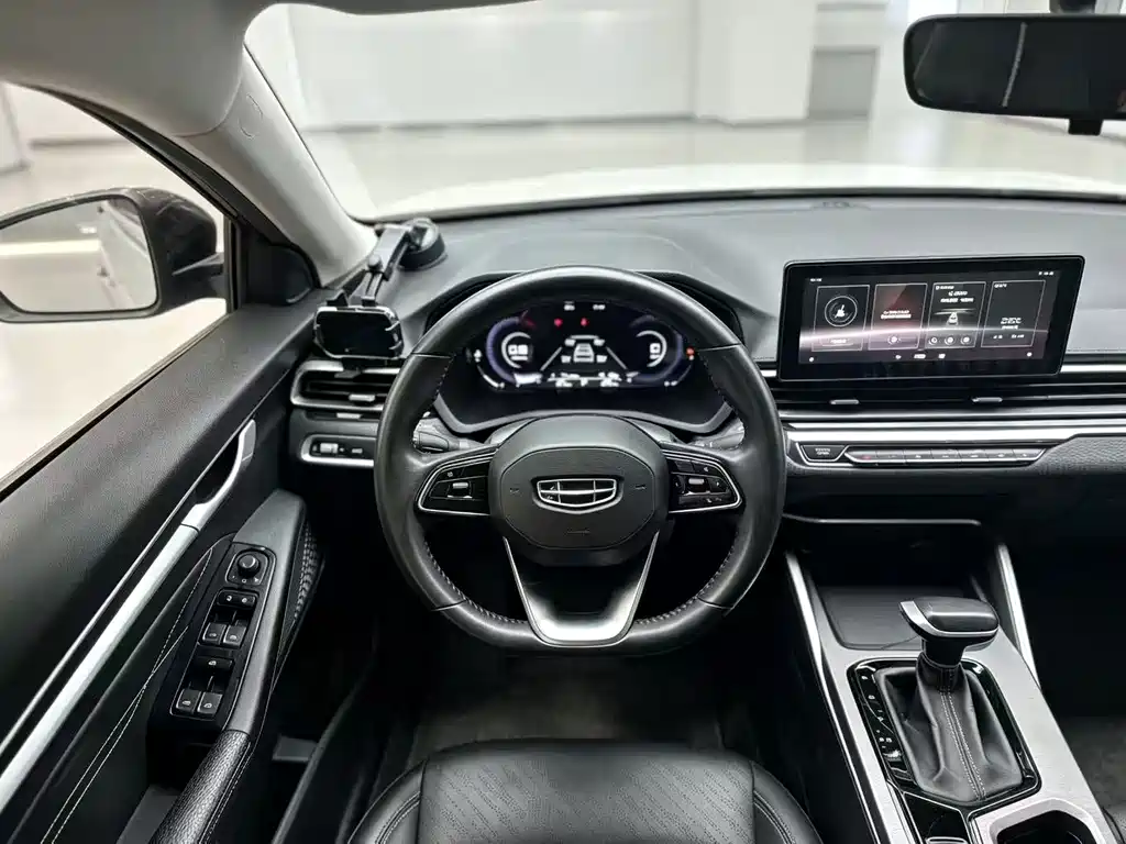 Geely Emgrand — миниатюра 3