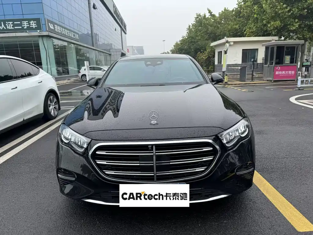 Mercedes-Benz E-Class — миниатюра 4