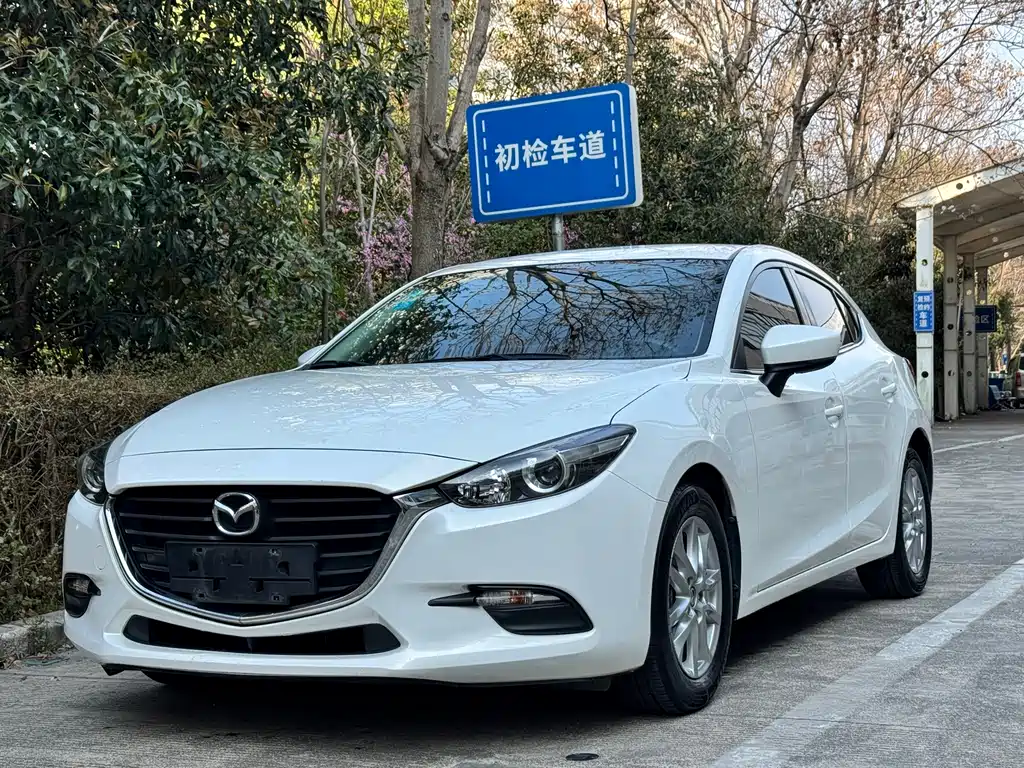 Mazda 3 Axela 2019