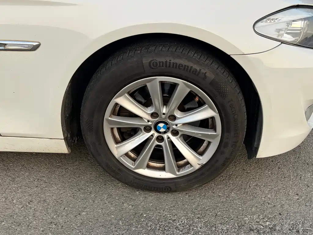BMW 5 Series — миниатюра 15