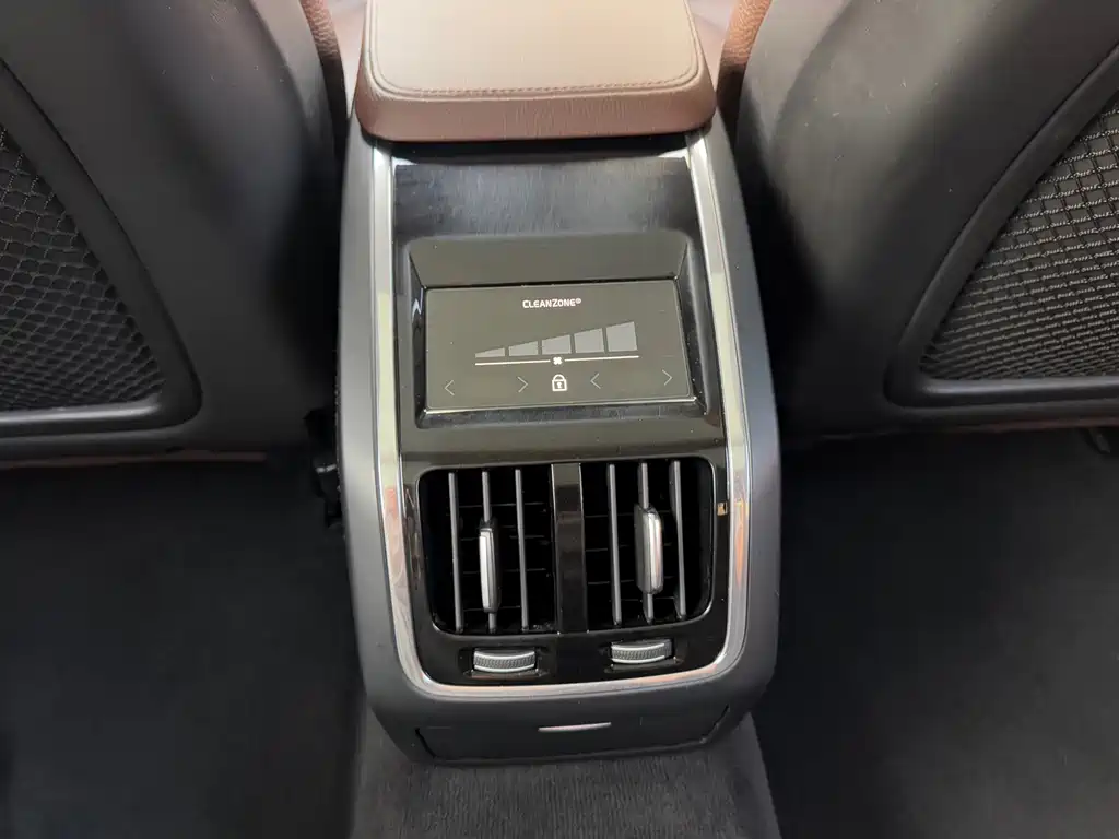 Volvo S90 — миниатюра 18