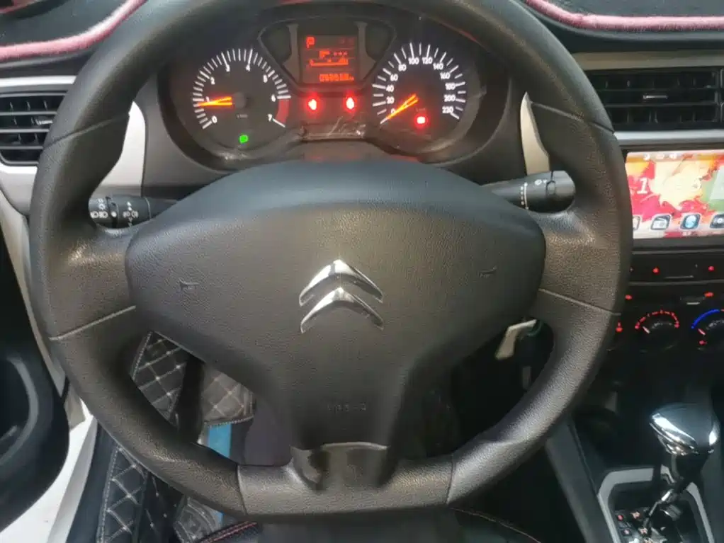 Citroen Elysee — миниатюра 11