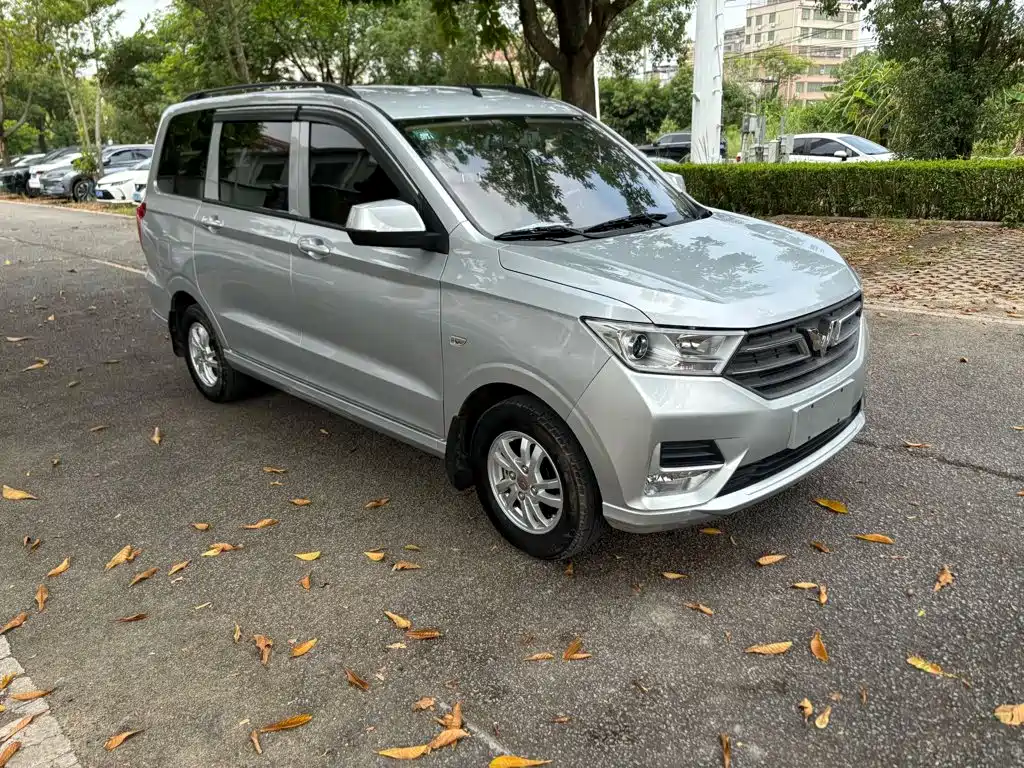 Wuling Hongguang — миниатюра 4