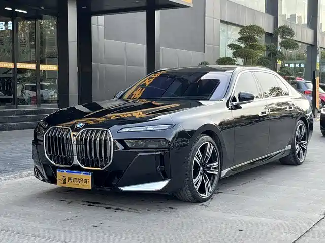 BMW 7 SERIES