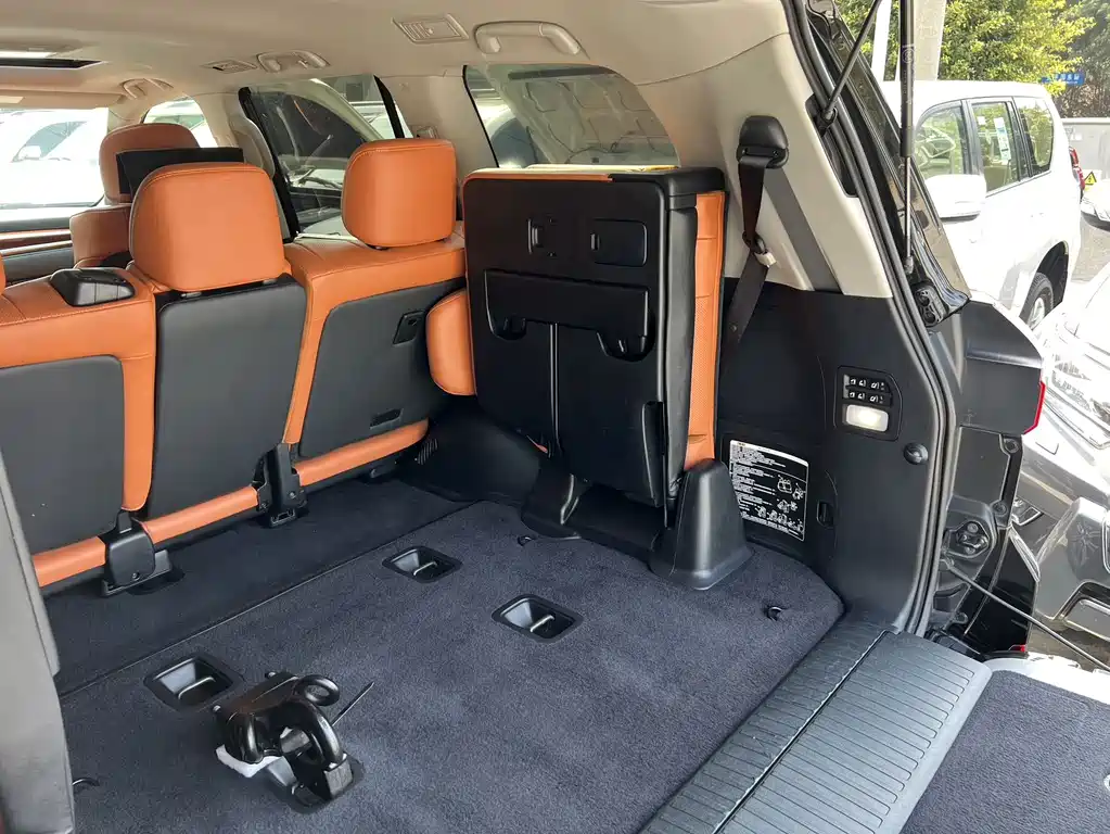 Lexus LX — миниатюра 13