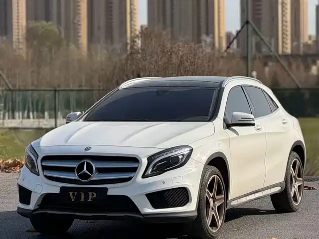 MERCEDES-BENZ GLA 2017