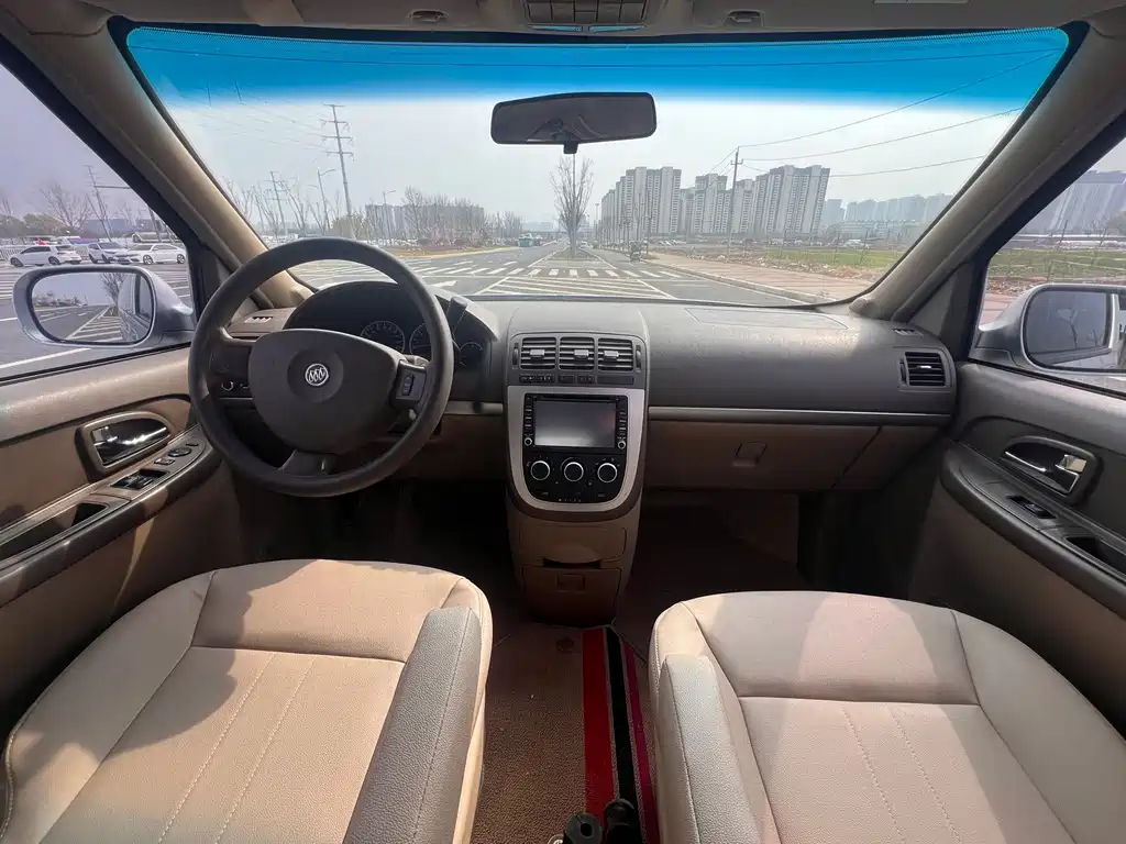 Buick GL8 — миниатюра 9