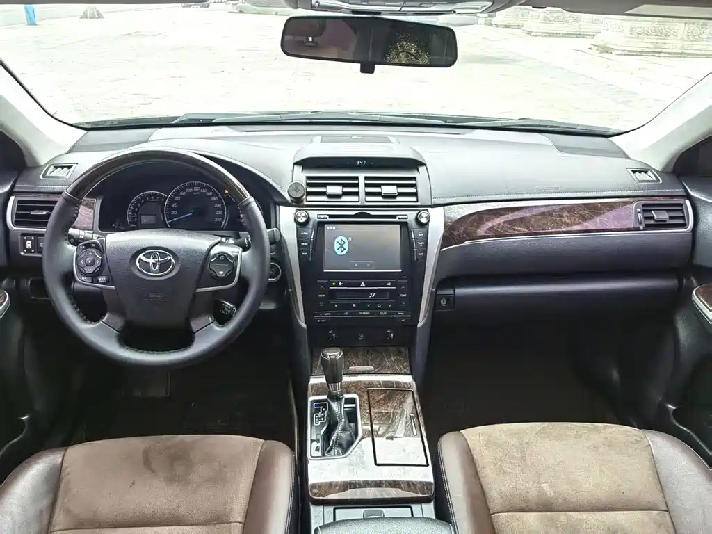 Toyota Camry — миниатюра 7