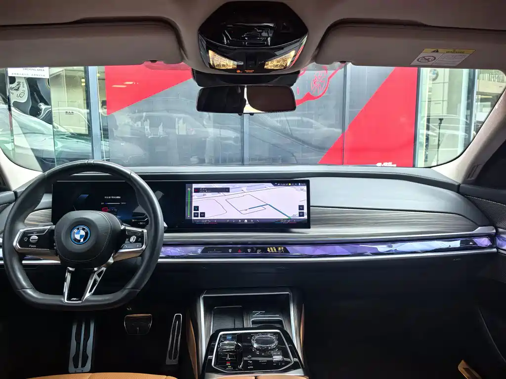BMW i7 — миниатюра 9