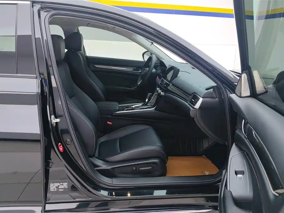 Honda Accord 2022 260TURBO Luxury