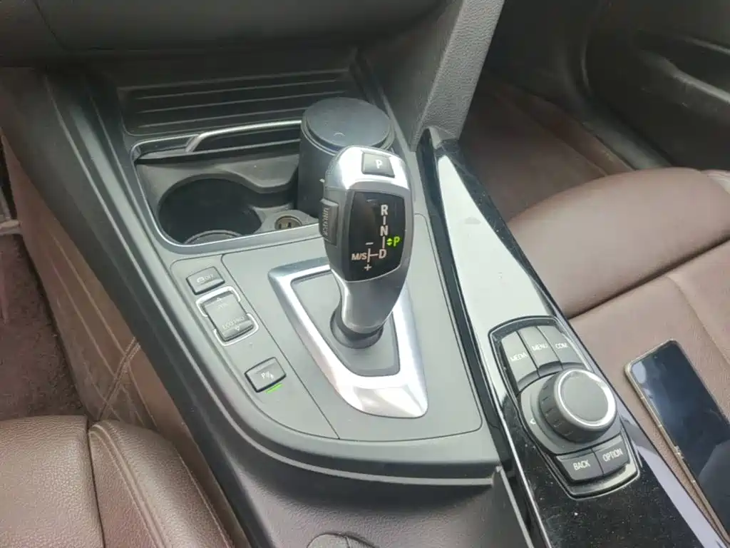 BMW 3 Series — миниатюра 14