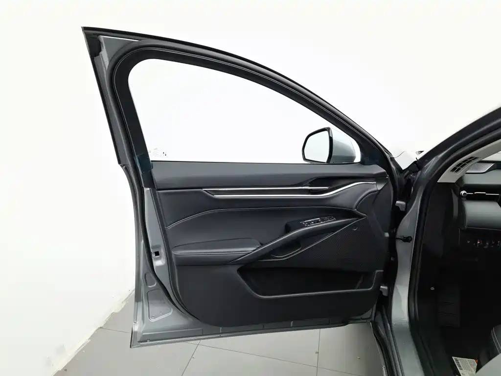 Ford Mondeo — миниатюра 8