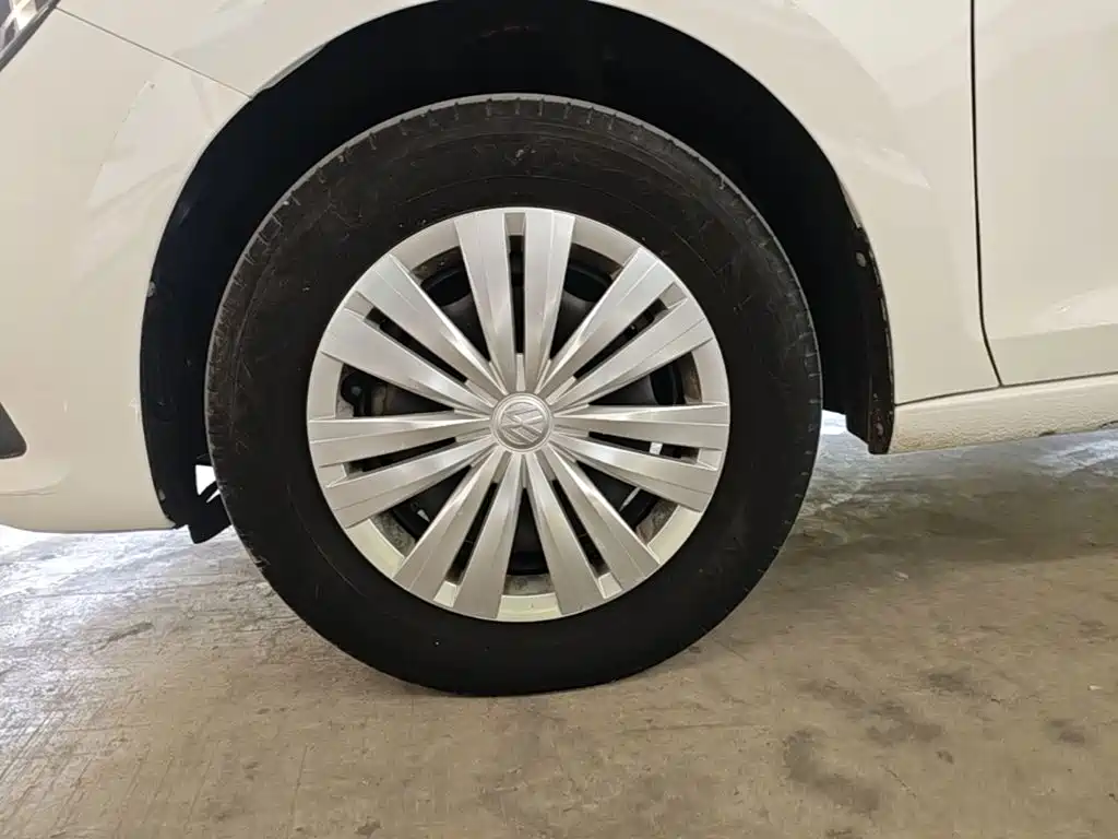 Volkswagen Santana — миниатюра 23