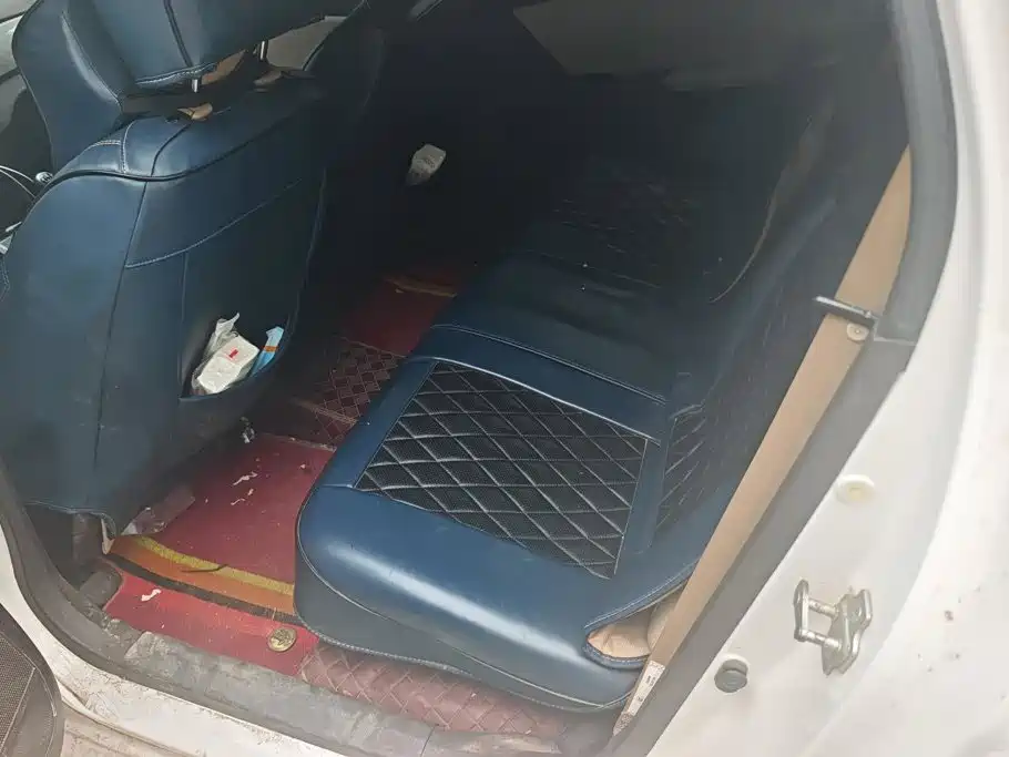 Baojun 310W — миниатюра 11