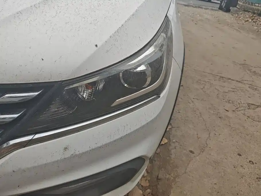Baojun 310W — миниатюра 5