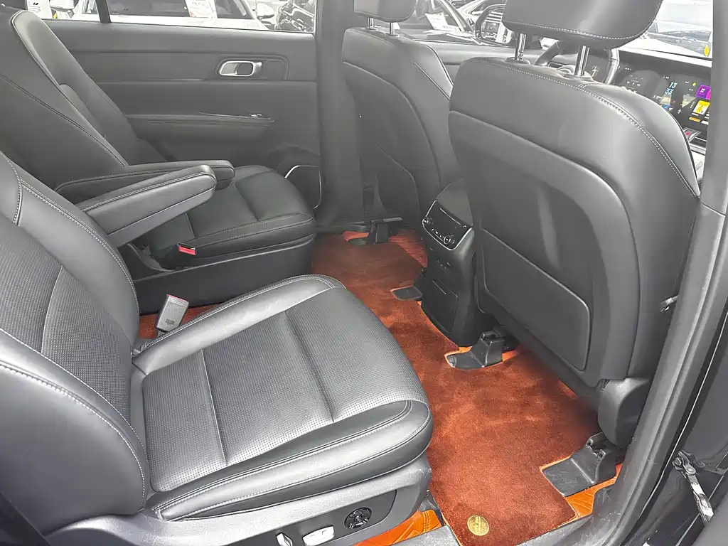 Li Auto Li ONE — миниатюра 10