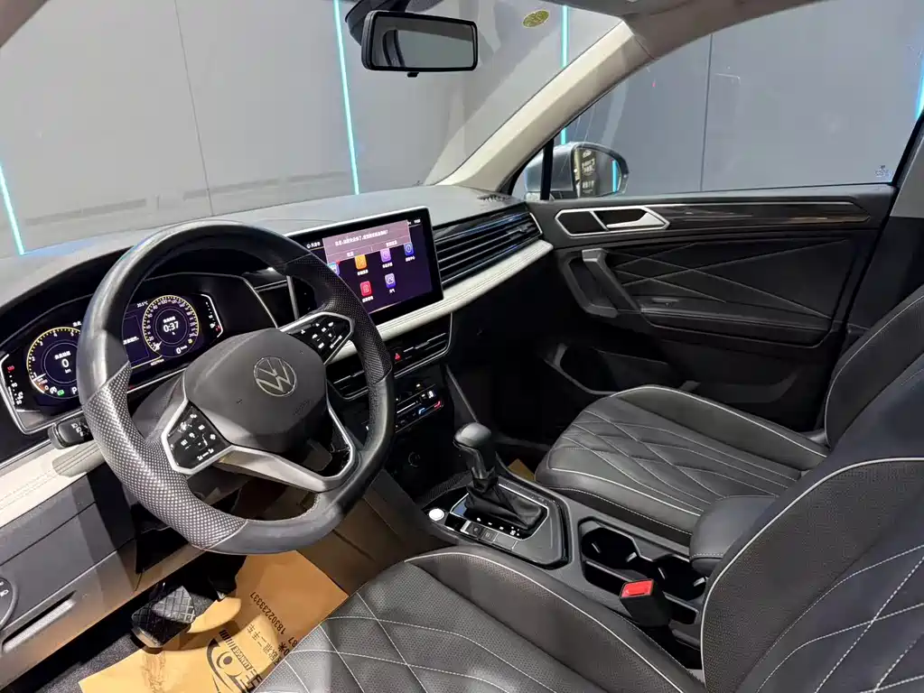 Volkswagen Tiguan L — миниатюра 11