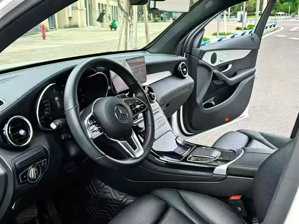 Mercedes-Benz GLC 2023 GLC 260 4MATIC SUV