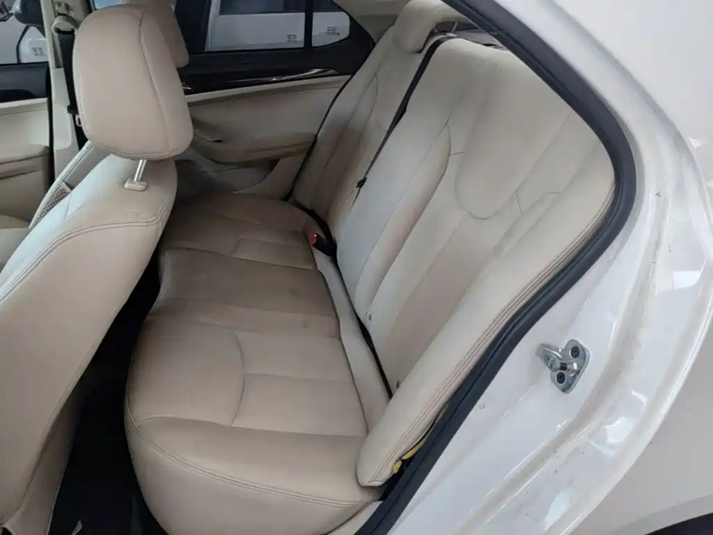 Roewe 360 — миниатюра 17