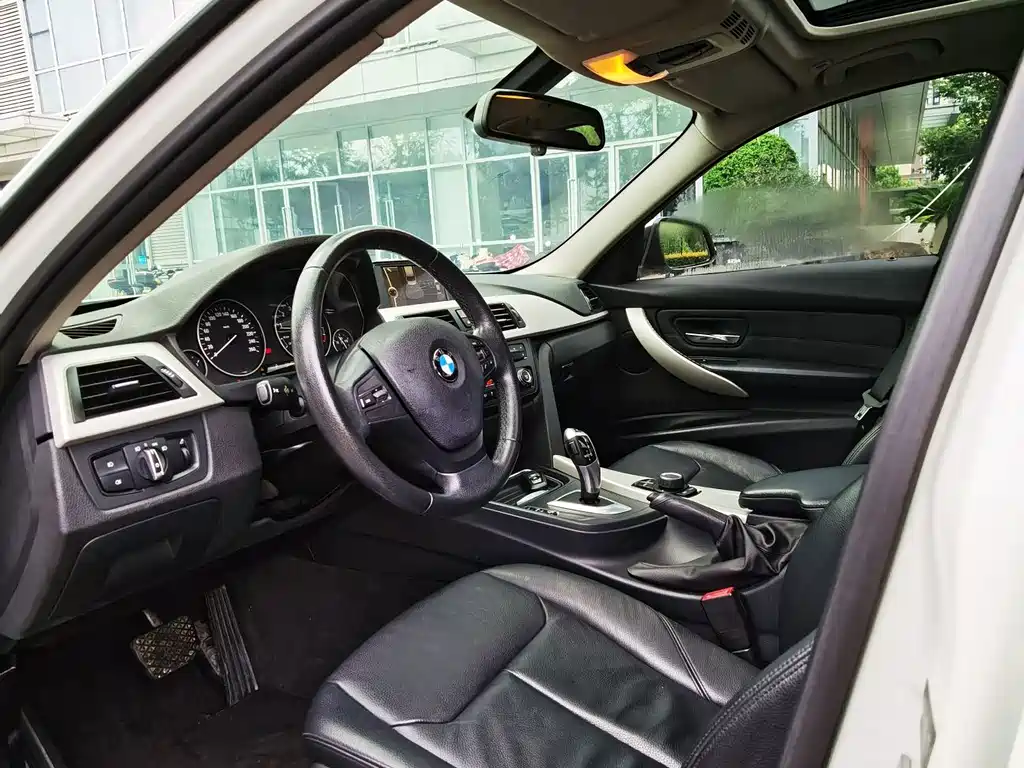 BMW 3 Series — миниатюра 11