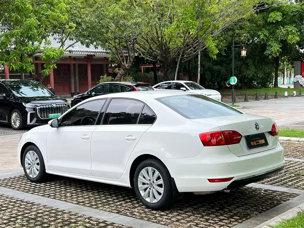 Volkswagen Sagitar — миниатюра 7