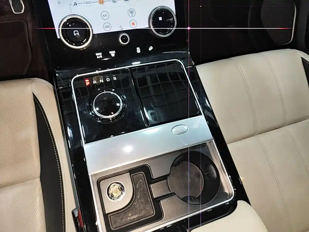 Land Rover Velar — миниатюра 14